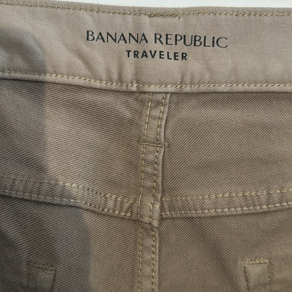 Banana Republic Slim Fit Khaki Traveler Pants - Picture 4 of 5